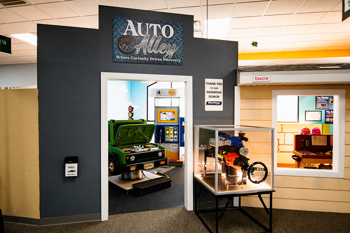 KACM Auto Alley-84